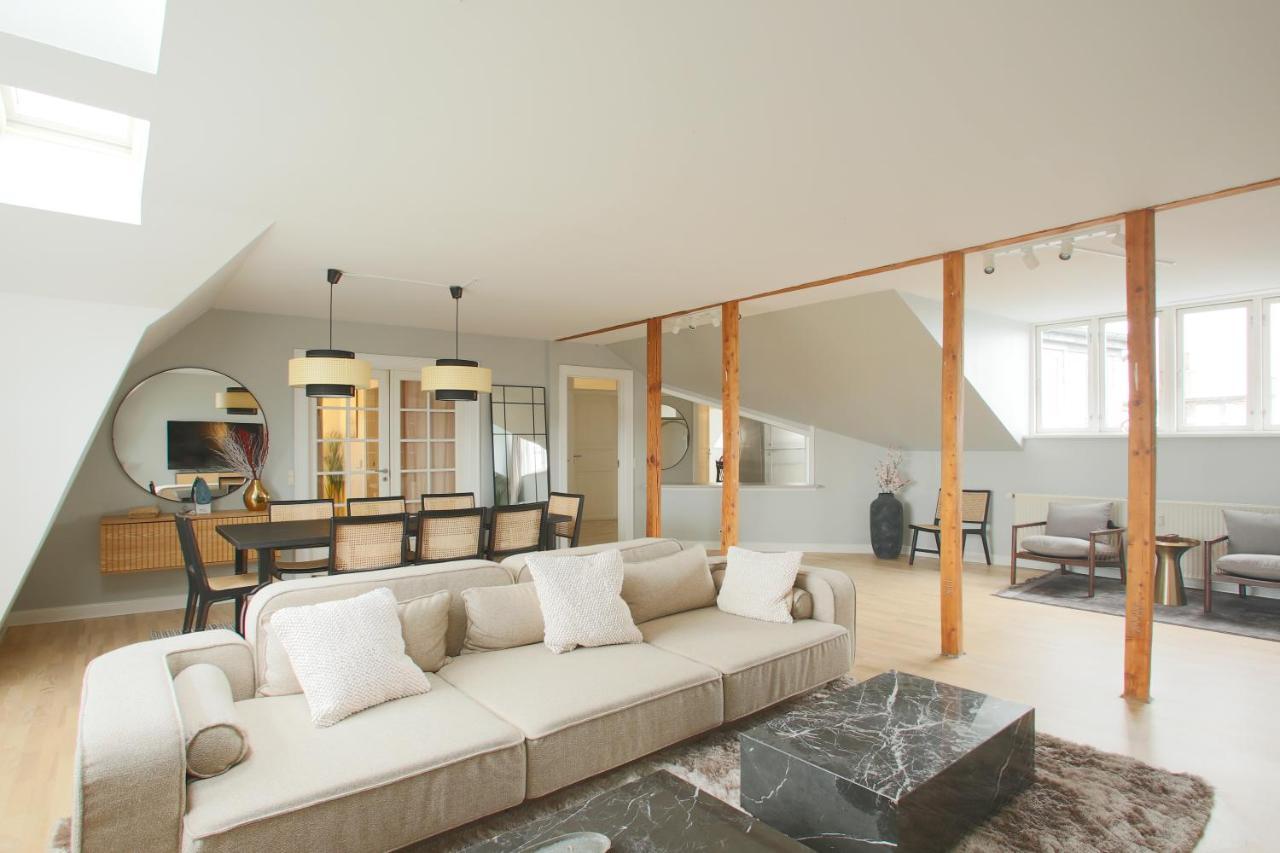 Lägenhet Unique 5 Bedroom W Exposed Beams In Köpenhamn