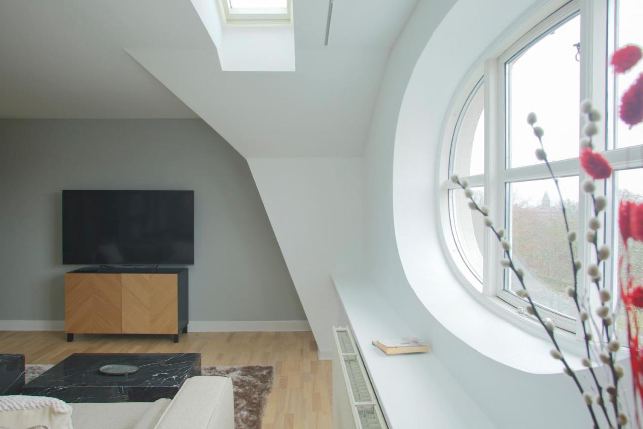 Unique 5 Bedroom W Exposed Beams In Lägenhet *