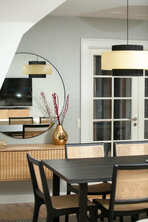 Unique 5 Bedroom W Exposed Beams In Lägenhet Köpenhamn